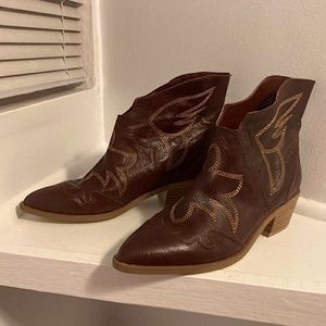 Ankle cowboy boots 🥾 (genuine leather)